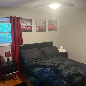 Serene Retreat! 420 Friendly In Designated Area, 3 Minutes To Downtown Villa